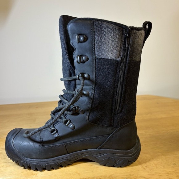 KEEN Women’s 7 Greta Tall Black Boots Leather Lace Up Warm Winter Waterproof New - Picture 10 of 10